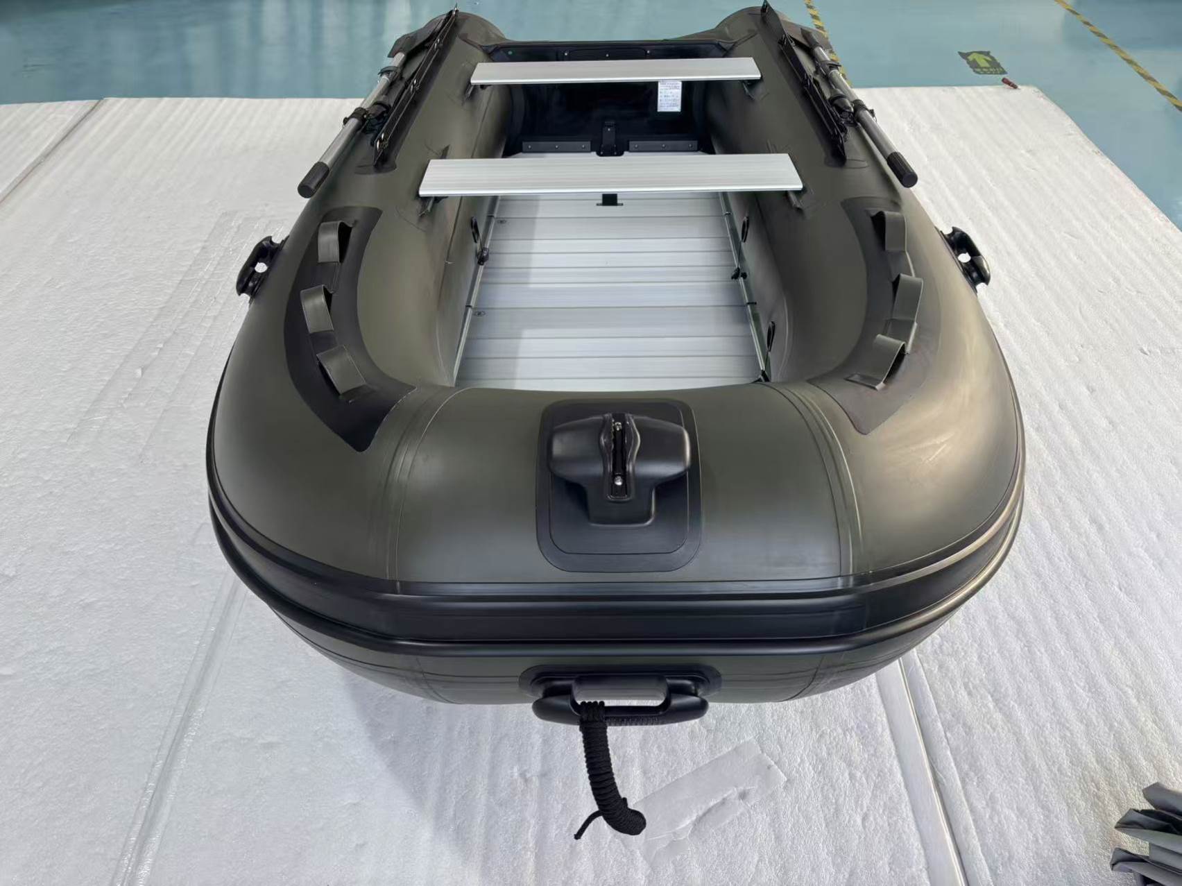 Inflatable Boat 4 Person - Надувная лодка из ПВХ с алюминиевым
